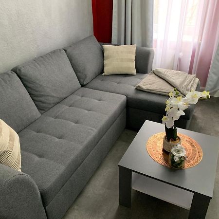 Exklusive Stadtwohnung Am Elbradweg: Best-Preis-Fewo Rathausblick 1 Fuer Max. 3 Pers. Inkl. Wlan, Prime Video & Self Check-In Wittenberge Exteriér fotografie