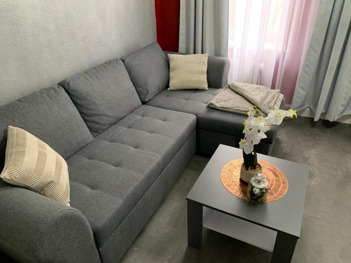 Exklusive Stadtwohnung Am Elbradweg: Best-Preis-Fewo Rathausblick 1 Fuer Max. 3 Pers. Inkl. Wlan, Prime Video & Self Check-In Wittenberge Exteriér fotografie