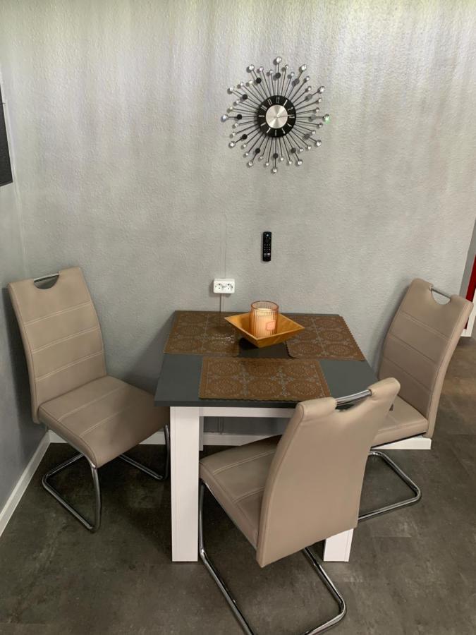 Exklusive Stadtwohnung Am Elbradweg: Best-Preis-Fewo Rathausblick 1 Fuer Max. 3 Pers. Inkl. Wlan, Prime Video & Self Check-In Wittenberge Exteriér fotografie